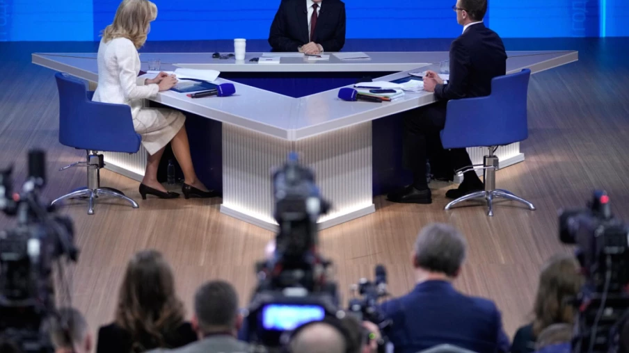 Poutine: les troupes russes avancent sur tout le front ukrainien