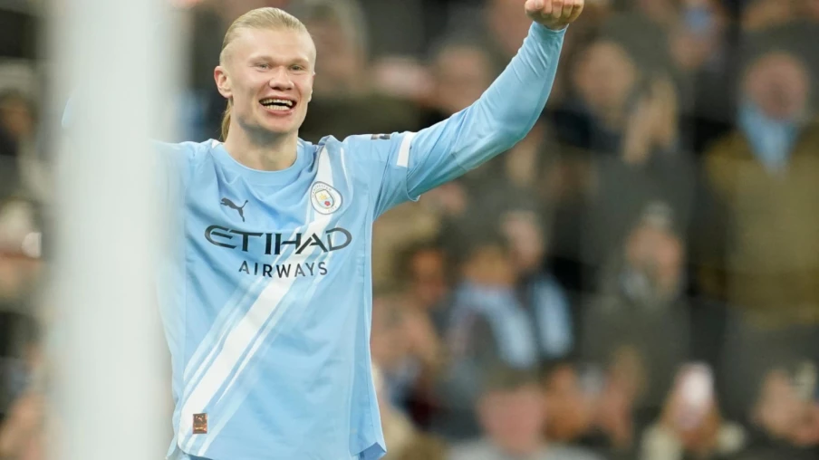 Man City prend la tête de la Premier League grâce au doublé d'Haaland