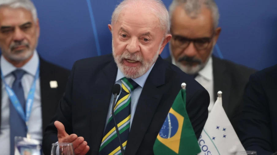 Venezuela : Lula et Milei aux antipodes sur le risque de conflit