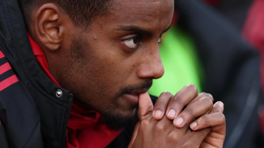 Alexander Isak opéré de la cheville à Liverpool, absence indéterminée