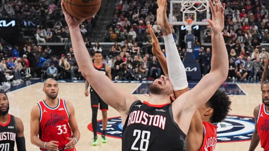 Niederhäuser remporte le derby suisse: Clippers 128-108 Rockets