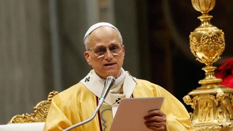 Pape Léon XIV au Vatican : 1re messe de Noël et appel à la charité