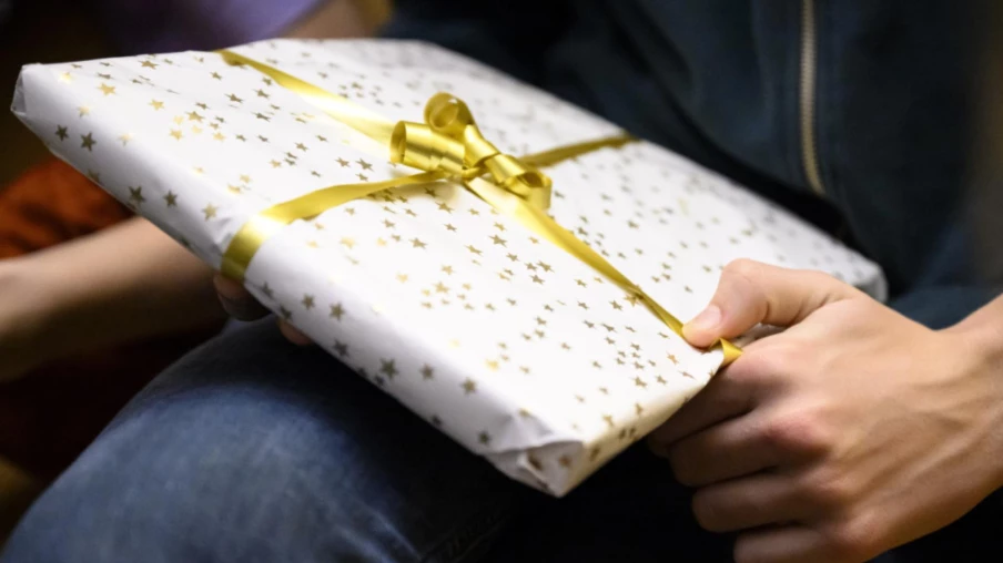 Revente de cadeaux: 900 000 annonces en France sur eBay et Rakuten