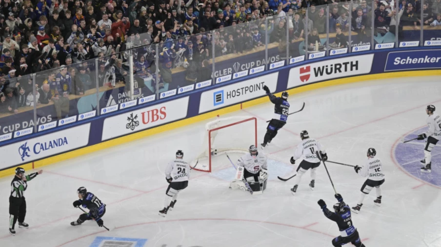 Coupe Spengler 2025: Fribourg-Gottéron bat Sparta Prague 5-2 à Davos