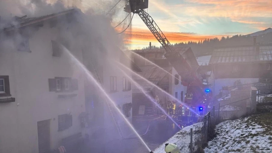 Incendie à Flims (GR) : maison inhabitable, 13 personnes relogées