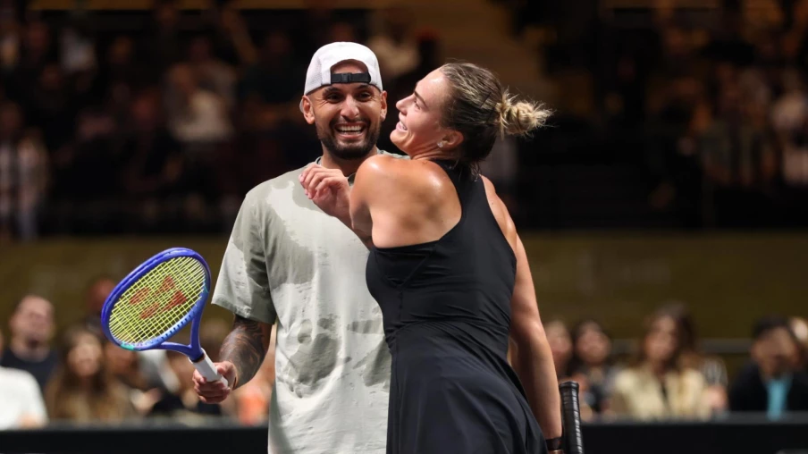 Kyrgios bat Sabalenka 6-3, 6-3 à Dubaï dans la «bataille des sexes»