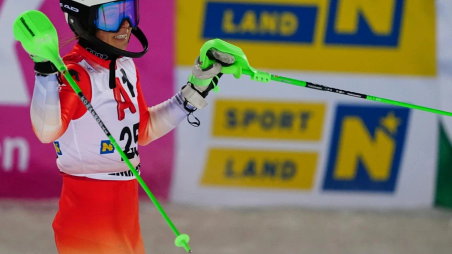 Camille Rast battue de 0,09 s par Shiffrin en slalom à Semmering