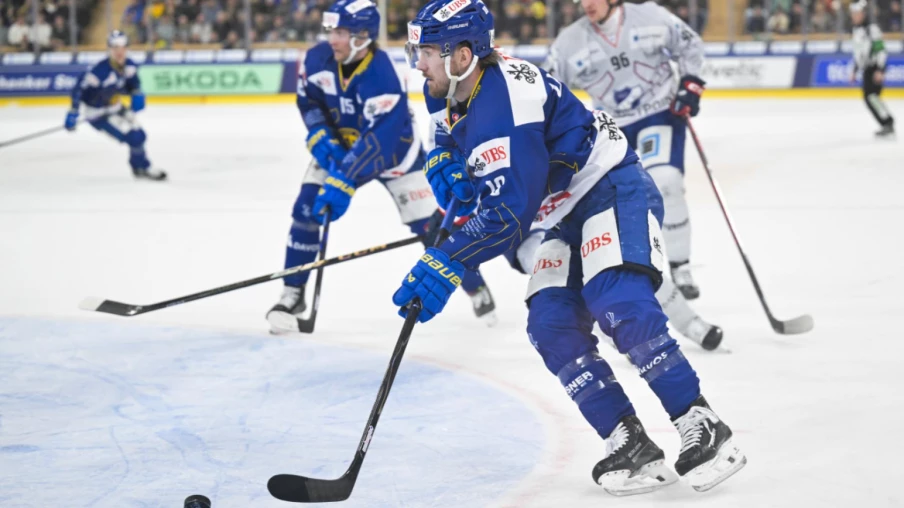 Coupe Spengler : Davos rejoint Fribourg en demi-finale