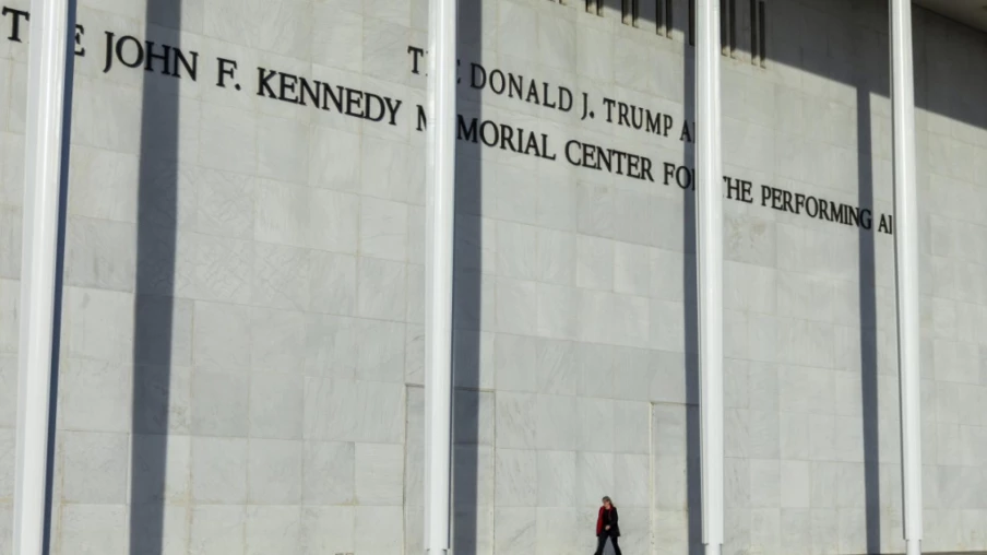 Des artistes annulent leurs concerts au Kennedy Center rebaptisé Trump