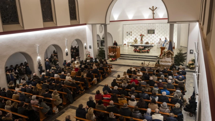 Crans-Montana : centaines rendent hommage aux victimes de l'incendie