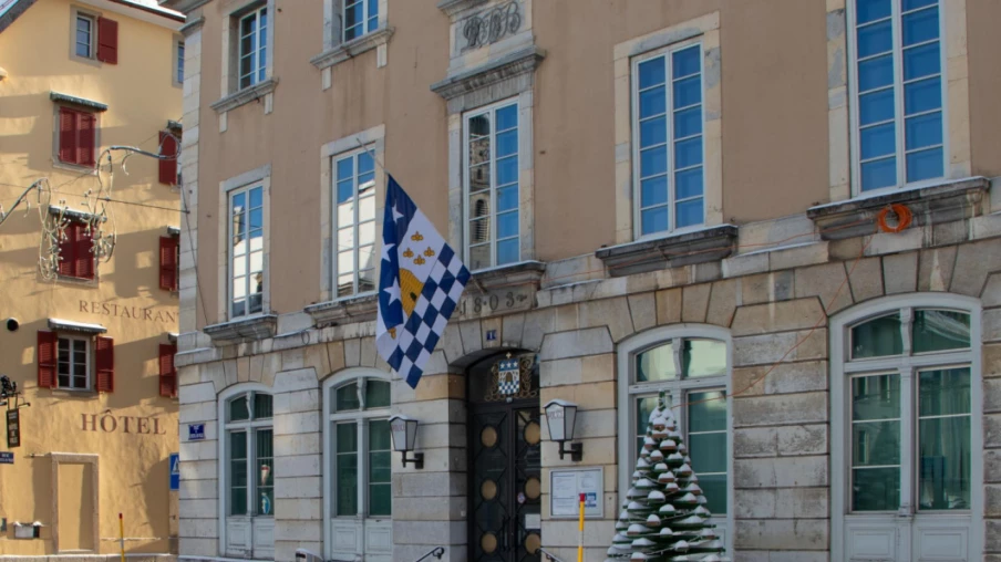 Neuchâtel, La Chaux-de-Fonds et Le Locle solidaires de Crans-Montana