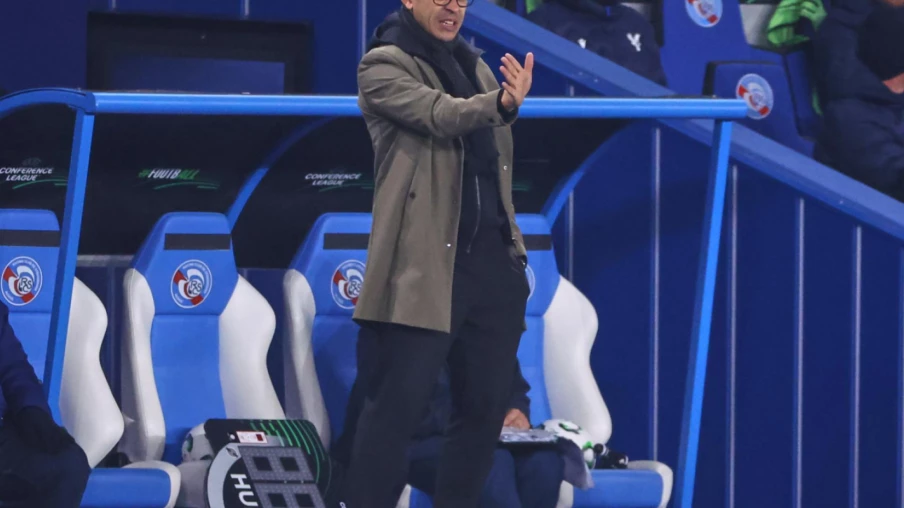 Liam Rosenior nommé entraîneur de Chelsea en Premier League