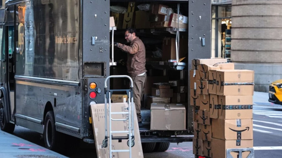 États-Unis : ventes en ligne record 257,8 Mds$, mobile et IA en hausse