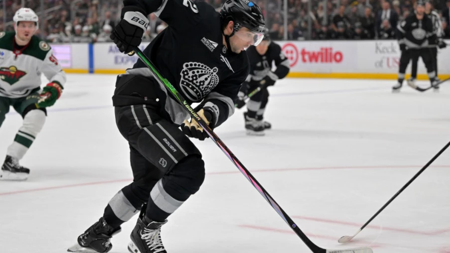 NHL : Kevin Fiala marque et passe, Kings battus 4-3 ap par les Sharks
