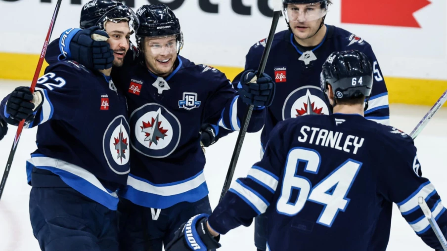 Les Jets de Winnipeg renouent avec la victoire après 11 défaites