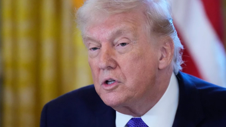 Trump: décret d'urgence pour protéger revenus pétroliers vénézuéliens