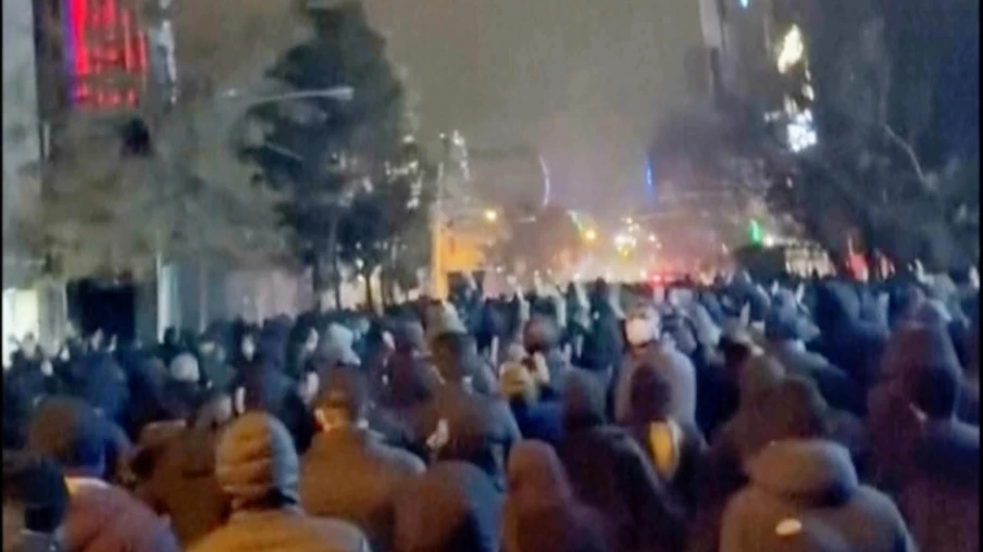 Iran : Trump évoque des options militaires face aux manifestations