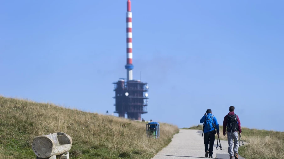 Le tribunal refuse horodateurs et places au parking du Chasseral