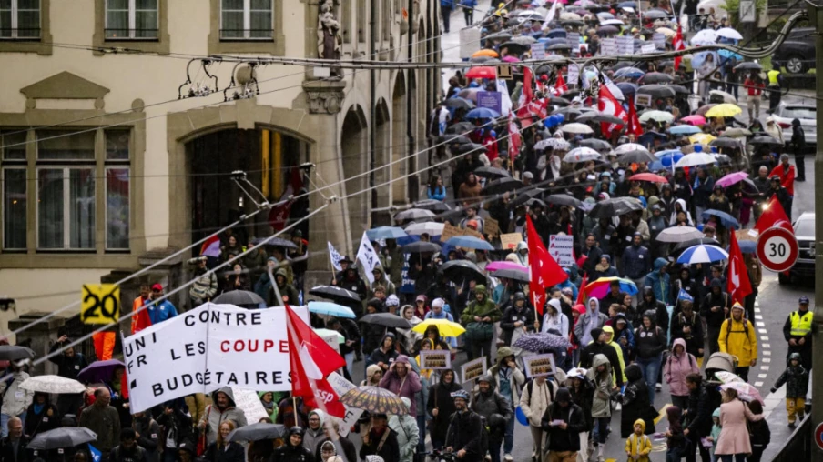 Fribourg : 11'756 signatures déposées pour référendum contre la LAFE