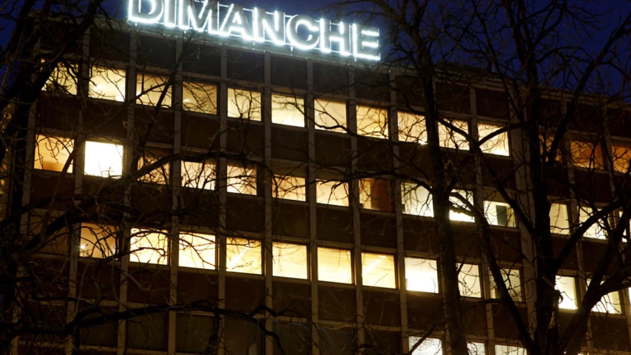 Deux nouveaux néons à Plainpalais enrichissent Neon Parallax