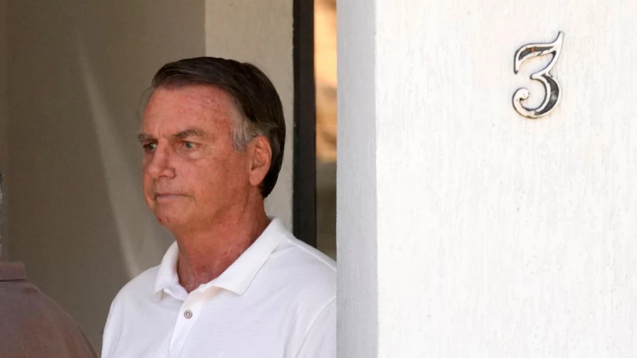 Bolsonaro condamné à 27 ans : juge ordonne son transfert à Papuda