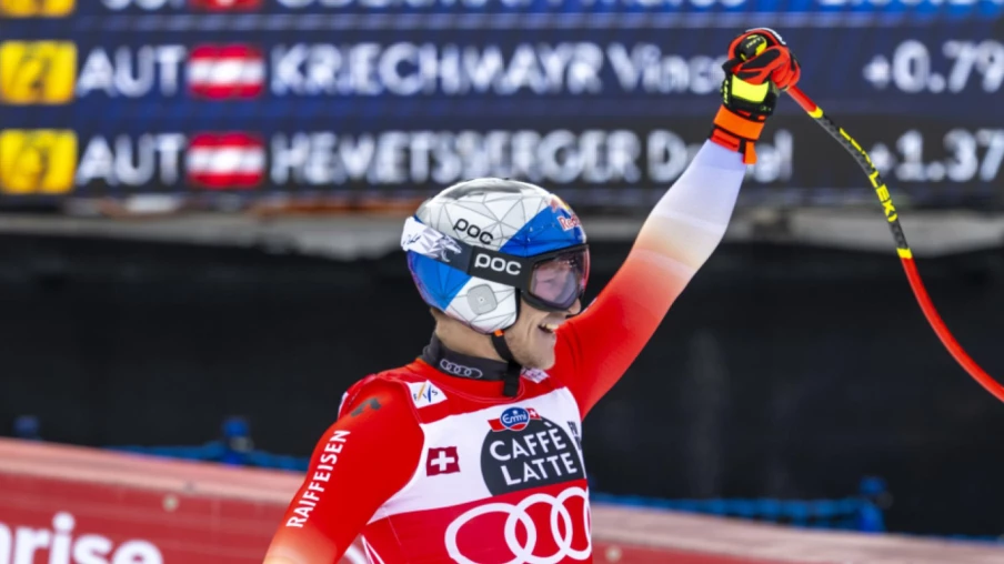 Marco Odermatt surclasse la concurrence sur le Lauberhorn à Wengen