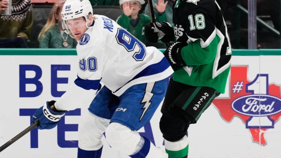 Tampa Bay bat Dallas 4-1 et reprend la tête de l'Est (NHL)