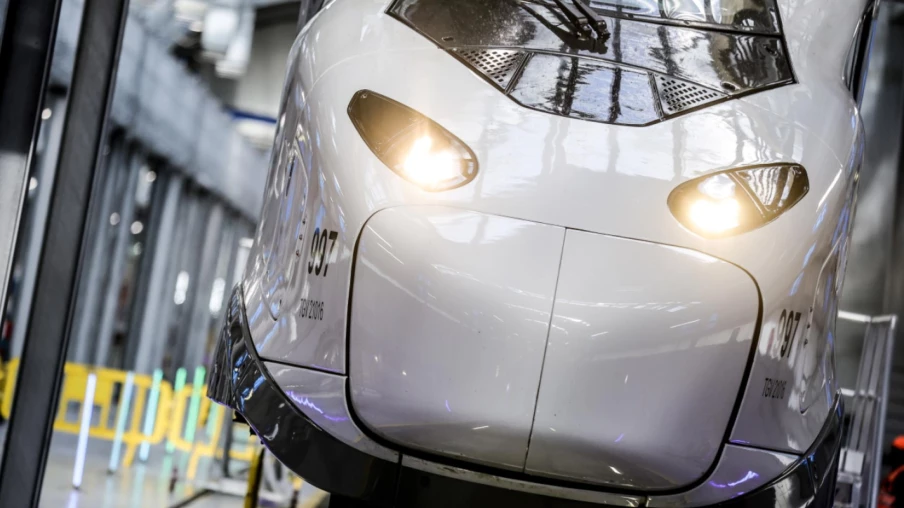 SNCF commande 15 TGV nouvelle génération à Alstom pour 600 M€