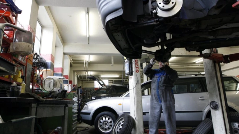 Garages neuchâtelois : pas de sous-enchère au salaire minimum