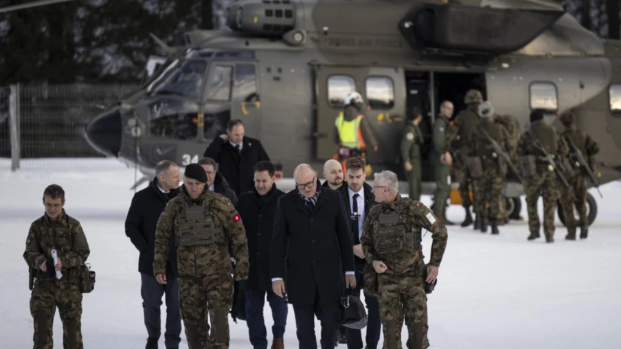 Martin Pfister à Davos auprès des troupes : coopération police‑armée