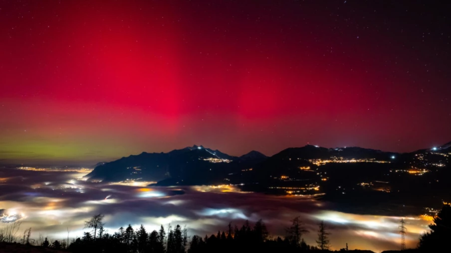 Tempête solaire niveau 4: aurores boréales visibles en Suisse