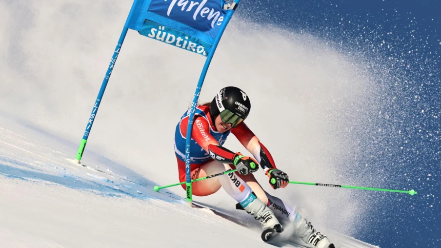 Camille Rast en lice pour la victoire au géant de Plan de Corones