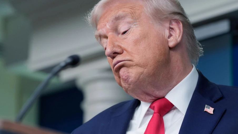 Trump vante son bilan et attaque l'immigration lors d'une conférence