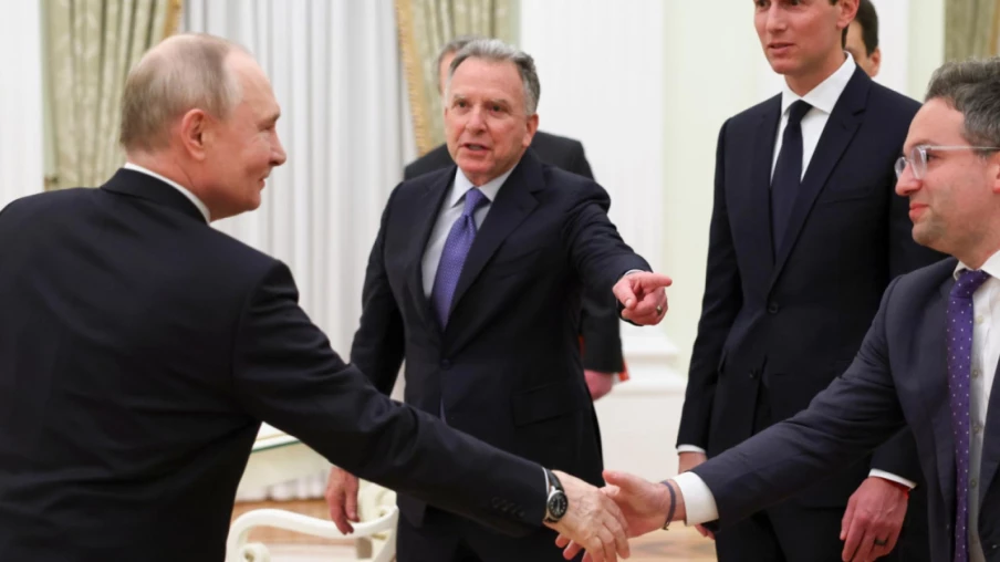 Moscou exige le départ des troupes de Kiev du Donbass avant Abou Dhabi