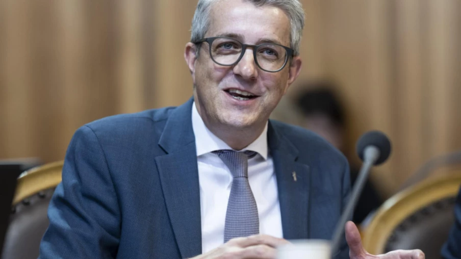 Délits sexuels: le coprésident du PLR veut des peines qui font mal