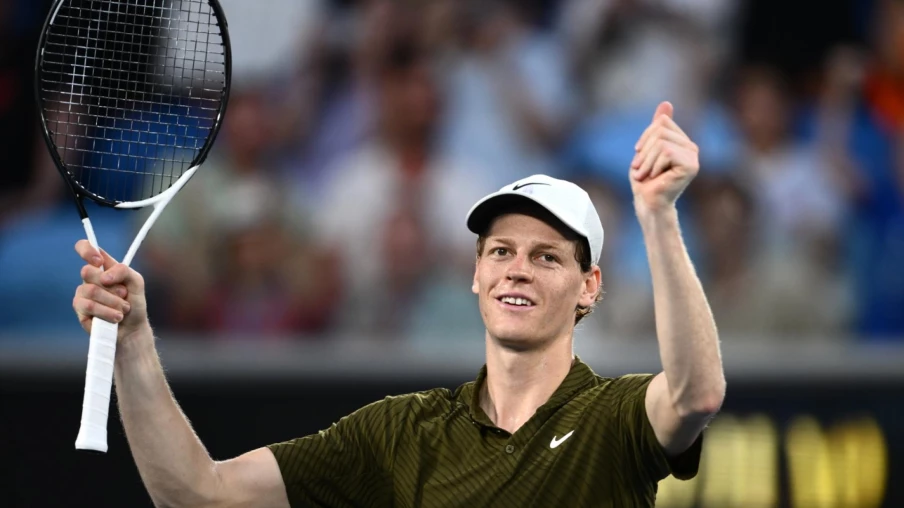 Sinner se qualifie sereinement pour les quarts de l'Open d'Australie