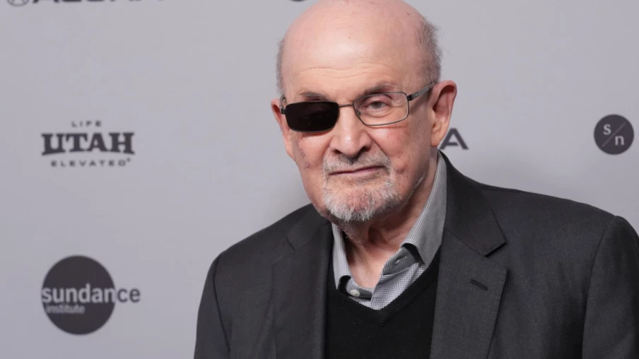 Aux États-Unis, «tout le monde est en danger», prévient Salman Rushdie