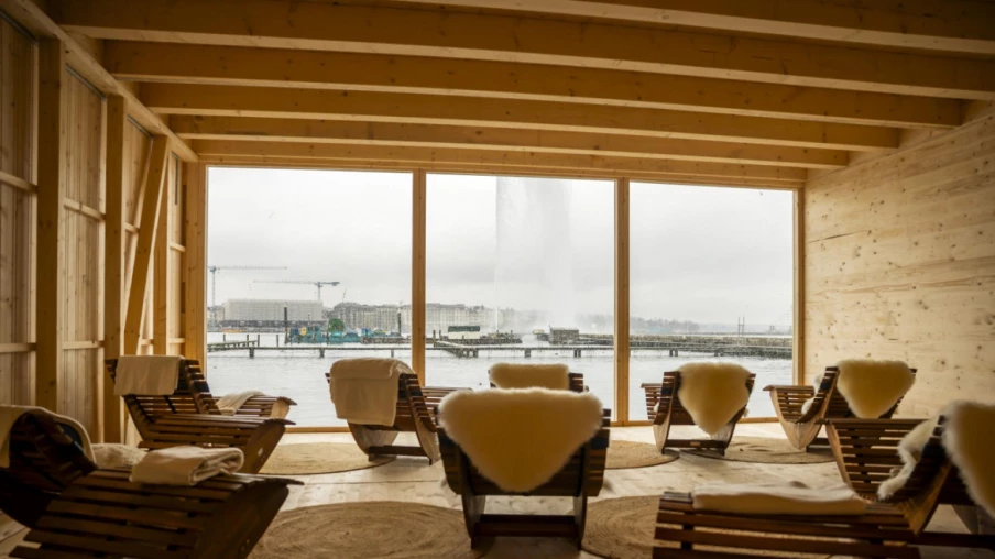 La Banquise à Genève : 4 saunas vitrés face au Jet d'eau