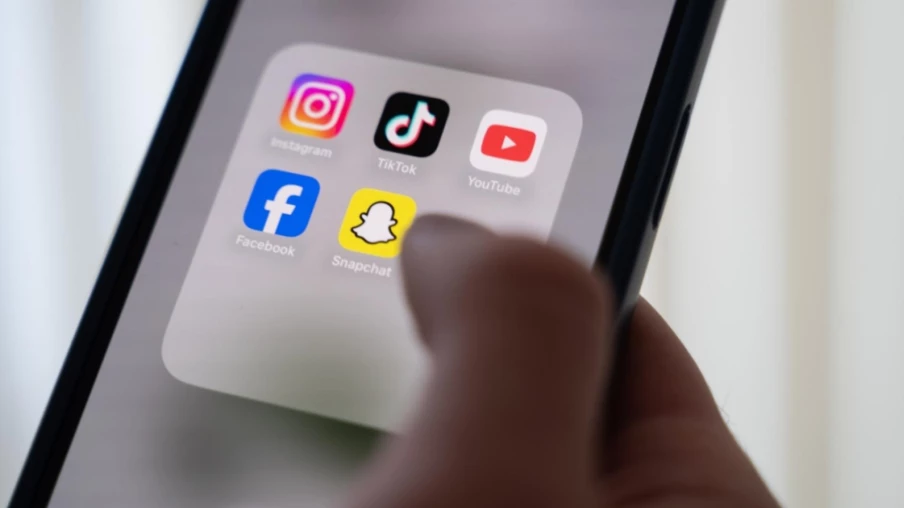 Jura: smartphones et objets connectés interdits à l'école dès lundi