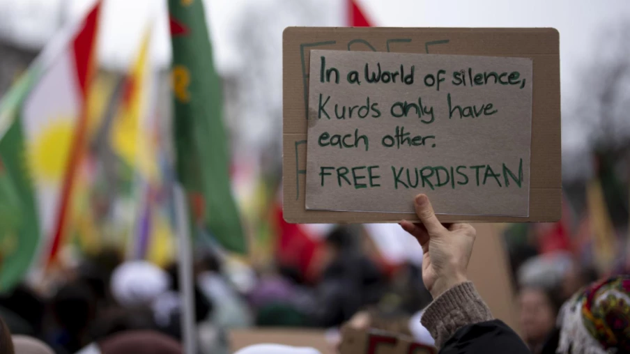 Des milliers à Berne pour le Rojava, soutien aux kurdes de Syrie