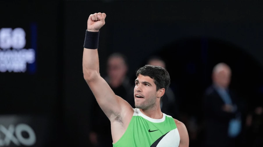 Carlos Alcaraz remporte l'Open d'Australie et complète le Grand Chelem