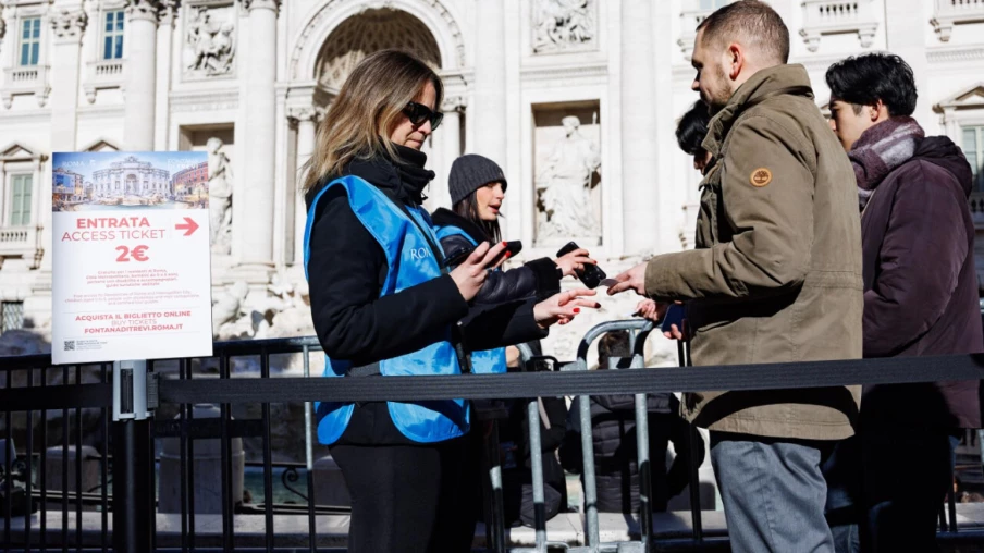 À Rome, l'accès à la fontaine de Trevi désormais payant (2 €)