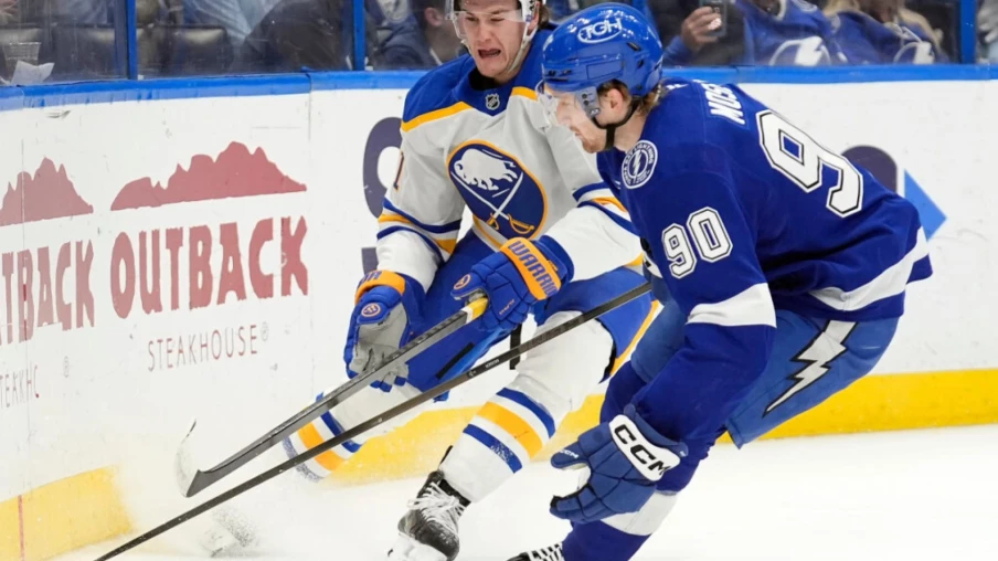 Janis Moser et Kucherov: Tampa Bay en tête après 4-3 en prolongation