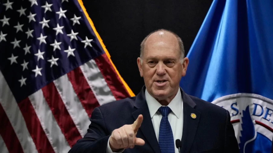 Minneapolis: retrait immédiat de 700 agents fédéraux de l'immigration