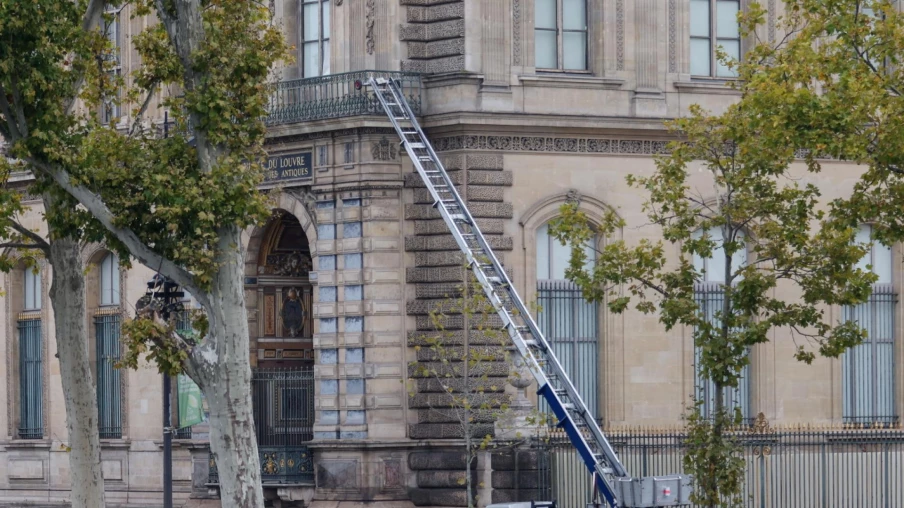 Vol au Louvre : la couronne d'Eugénie restaurée à l'identique