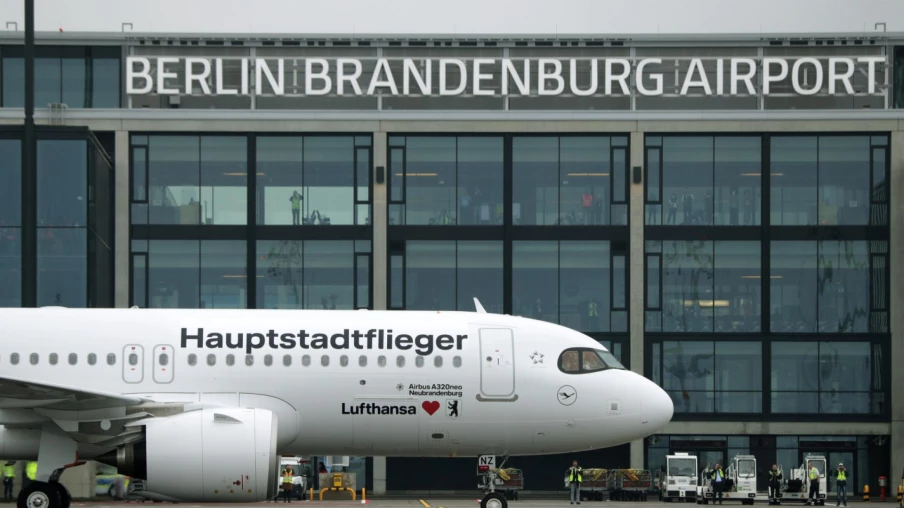 Aéroport de Berlin : vols annulés après alerte rouge pour verglas