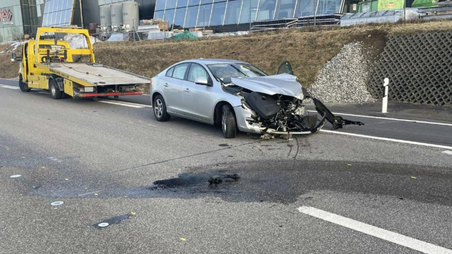 Deux accidents sur l'A12 entre Vaulruz et Bulle (FR) : un blessé léger