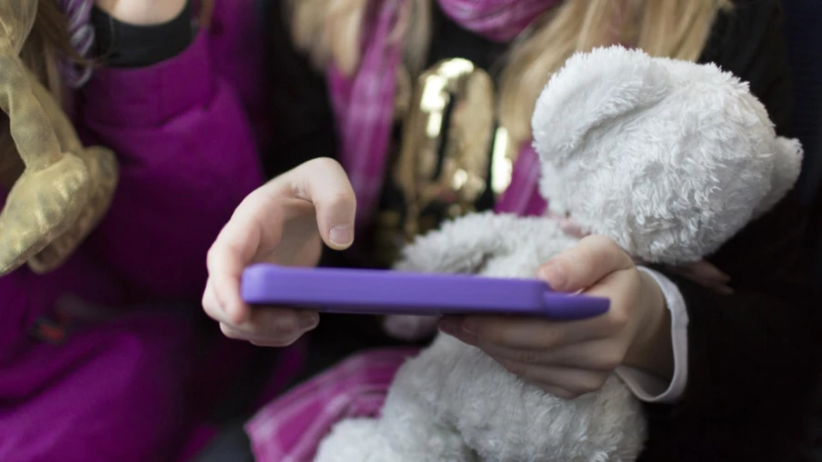 Procès test : Instagram et YouTube jugés pour addiction des enfants