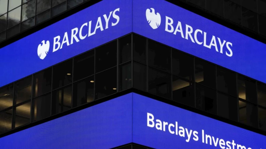 Barclays: bénéfice 2025 en hausse de 16% à 6,2 milliards de livres