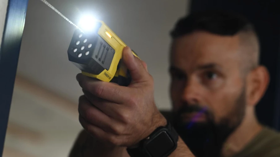 Les gendarmes vaudois: déploiement progressif du taser et formation